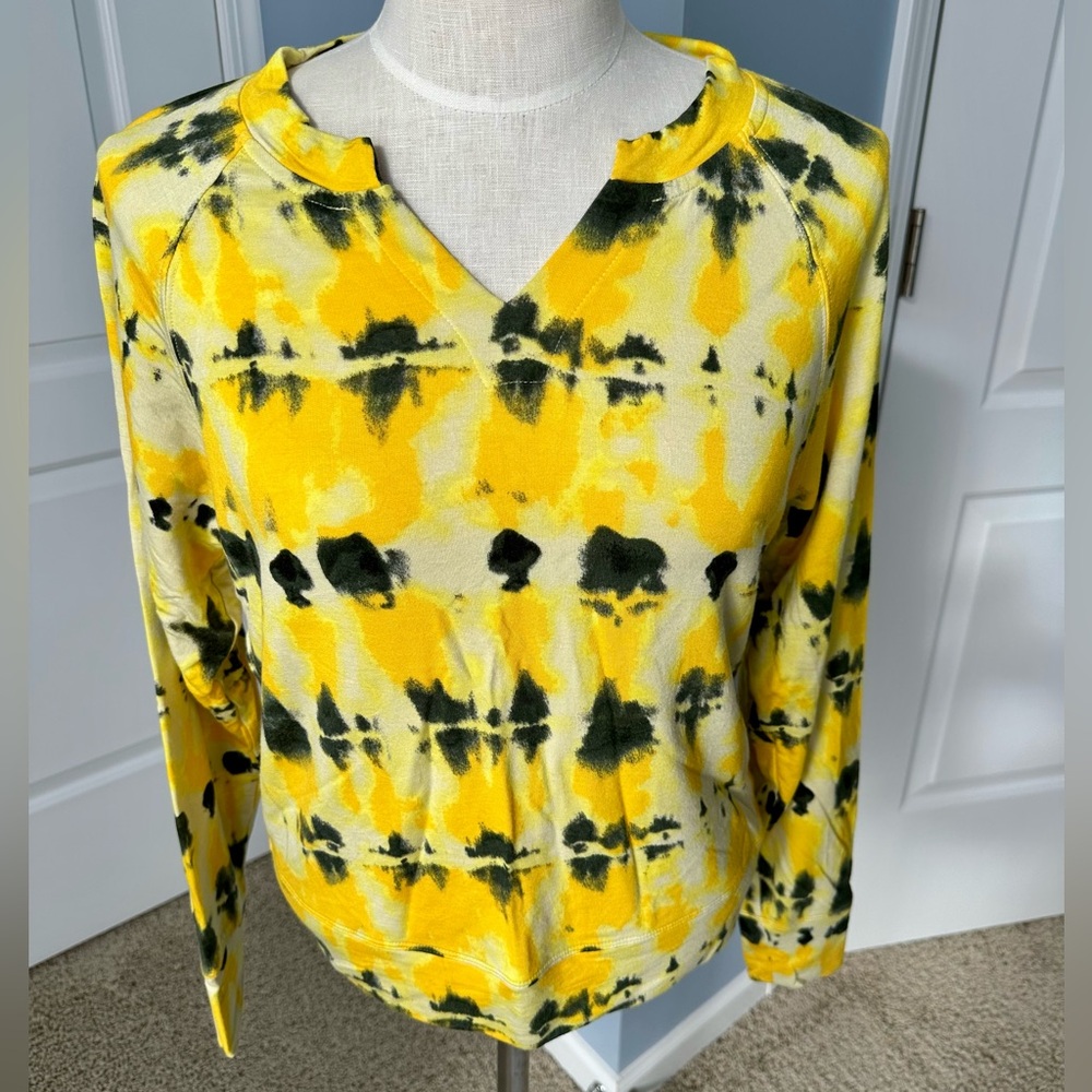 cabi #6122 Small Atomic Sweatshirt